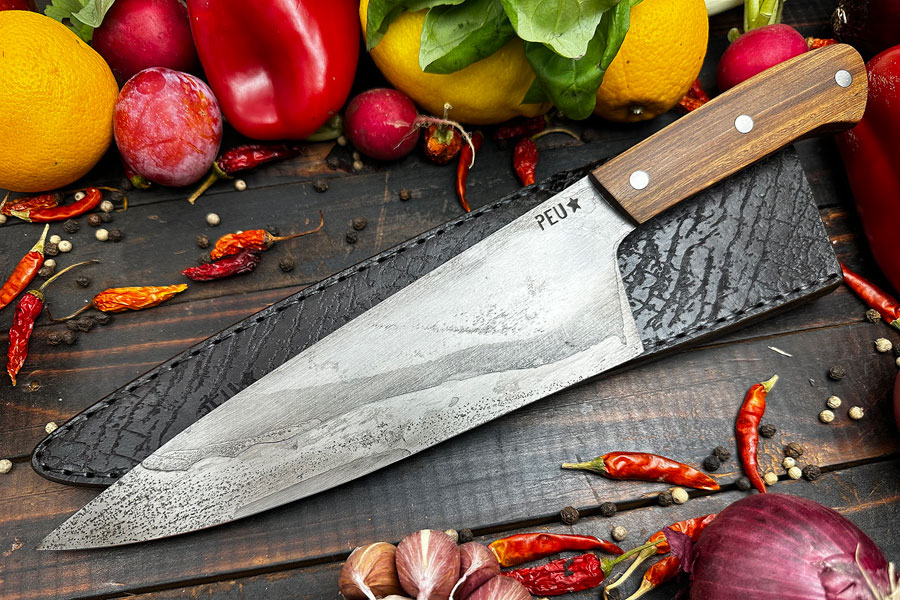 Chef's Knife (Cocinero 210mm) with Jacaranda and O2 Carbon Steel