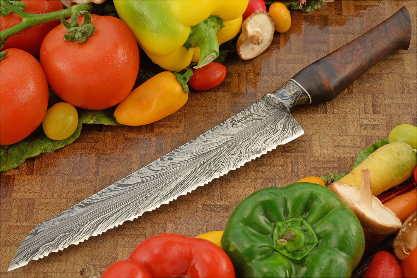 Integral Damascus Bread Knife (9 in.) with Ironwood