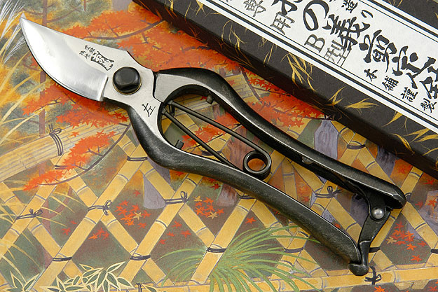 Left Handed Japanese Pruning Shears 2 1/4 in., 8 in. Total Length