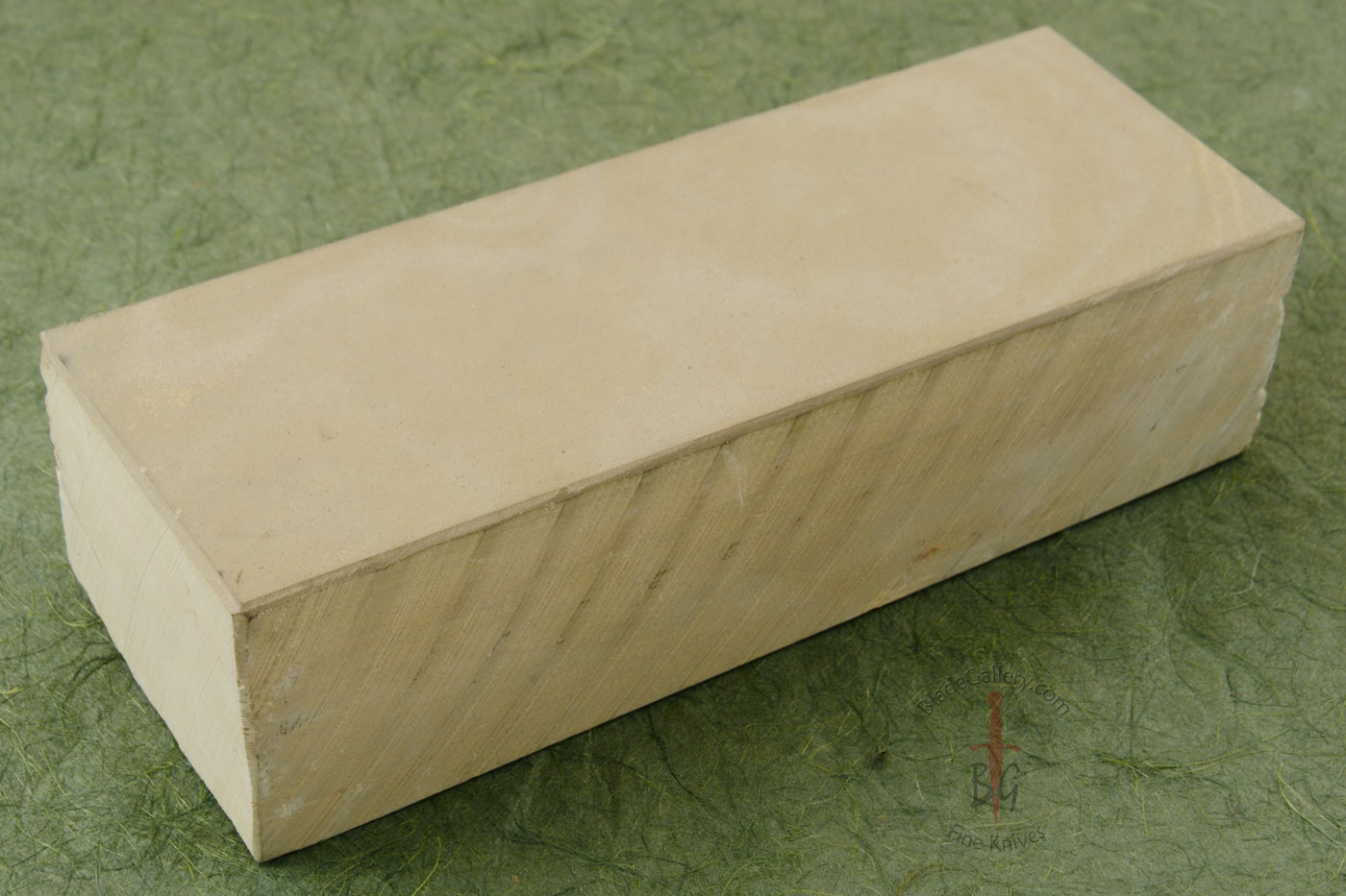 Vintage Extra-Large Suita Natural Polish Stone (205mm x 75mm x 50mm)
